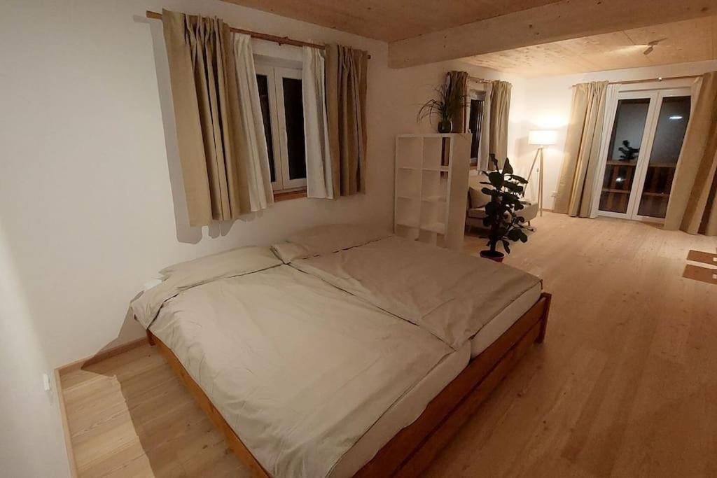 Ferienwohnung Stern Unterthingau エクステリア 写真